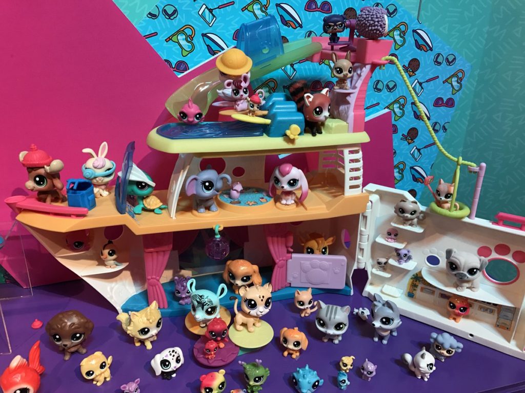 Littlest Pet Shop LPS Cruise Ship - Toy 